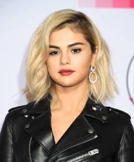 Selena Gomez arriving at the 45th Annual American Music Awards in Los Angeles, California - Nov 19, 2017 - American Music Awards 2017, Los Angeles California United States Microsoft Theatre L.A. Live Copyright: xTammiexArroyox h_00465330
