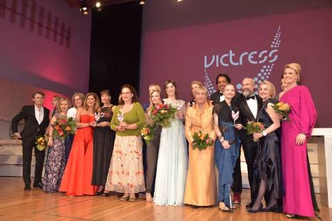 Alle Gewinner, Laudatoren und Jurymitglieder beim 13. Victress Award iGALA n der UDK ( Universitaet der Kuenste) in Berlin am 09.04.2018