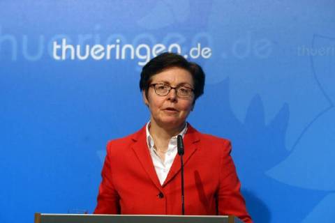 10.04.2018, Erfurt Regierungsmedienkonferenz Thüringen Finanzministerin Heike Taubert mit der Bilanz der Finanzämter für das Jahr 2017. Am Ende der Konferenz gab sie ein Statement zur Grunsteuerentscheidung am Bundesverfassungsgerichthof in Karlsruhe
