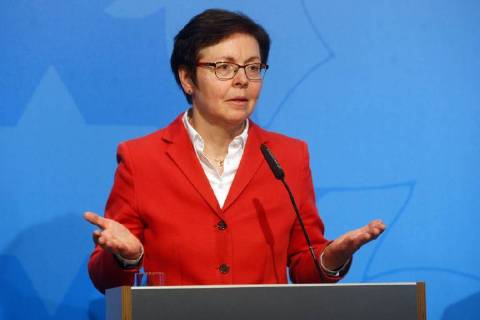 10.04.2018, Erfurt Regierungsmedienkonferenz Thüringen Finanzministerin Heike Taubert mit der Bilanz der Finanzämter für das Jahr 2017. Am Ende der Konferenz gab sie ein Statement zur Grunsteuerentscheidung am Bundesverfassungsgerichthof in Karlsruhe