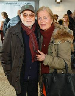 Weltpremiere Zwei Herren im Anzug im Kloster Andechs am 18. März 2018 Günter Rohrbach mi Frau Angelika