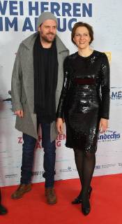 Weltpremiere Zwei Herren im Anzug im Kloster Andechs am 18. März 2018 Simon Donatz und Martina Gedeck