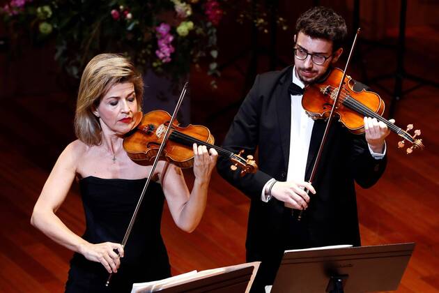 German violinist Anne Sophie Mutter (L) performs on stage during the 4th Meeting of International High Music School Reina Sofia, in Madrid, Spain, 22 April 2018. 4th Meeting of International High Music School Reina Sofia !ACHTUNG: NUR REDAKTIONELLE NUTZUNG!  Copyright: xMARISCALx GRAF091 20180422-636600249161878796