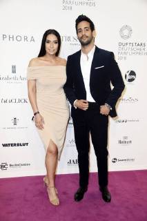 Lamiya Slimani und Sami Slimani bei der 26. Verleihung des Deutschen Parfumpreises Duftstars 2018 im Flughafen Tempelhof. Berlin, 25.04.2018