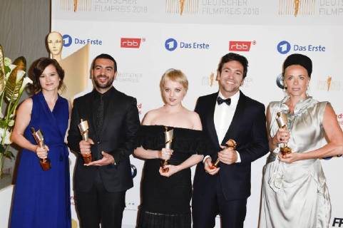 Lena Schömann, Elyas M Barek, Jella Haase, Bora Dagtekin und Katja Riemann bei der Verleihung des Deutschen Filmpreises 2018 in der Messe Berlin. Berlin, 27.04.2018