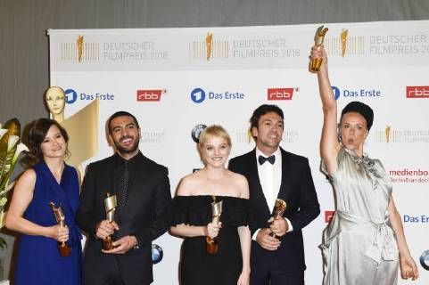 Lena Schömann, Elyas M Barek, Jella Haase, Bora Dagtekin und Katja Riemann bei der Verleihung des Deutschen Filmpreises 2018 in der Messe Berlin. Berlin, 27.04.2018