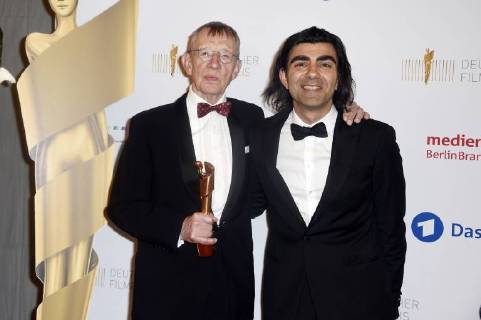 Hark Bohm, Lola Preisträger für herausragende Verdienste um den deutschen Film, und Fatih Akin bei der Verleihung des Deutschen Filmpreises 2018 in der Messe Berlin. Berlin, 27.04.2018