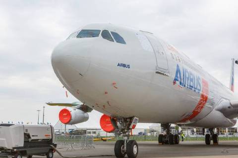 DEU, Deutschland, Brandenburg, Schönefeld, 25.04.2018: ILA Berlin Air Show, Internationale Luft- und Raumfahrtausstellung Berlin - Auf der ILA Berlin Air Show 2018 zeigt Airbus sein Flight Lab BLADE-Testflugzeug (EU-Clean-Sky-Partnern). Airbus A340 Reg. F-WWAI