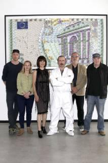 Arne Feldhusen, Kerstin Ramcke, Pia Hierzegger, Bjarne Mädel, Christian Granderath und Wolfgang Henningsen beim Fototermin am Set der NDR Comedy-Serie Der Tatortreiniger der Barlach Halle K. Hamburg, 07.05.2018