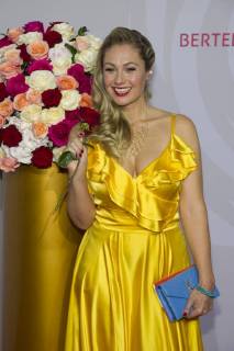 Ruth MOSCHNER, Moderatorin, Roter Teppich, Red Carpet Show, Rosenball zugunsten der Stiftung Deutsche Schlaganfall-Hilfe, Festveranstaltung in Berlin, 05.05.2018