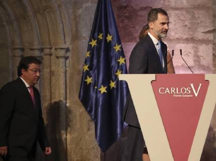 Spain s King Felipe VI (R) attends the handover ceremony of the XII Carlos V European Award to the President of the EU Parliament, Italian Antonio Tajani, at the Monastery of Yuste in Caceres, Spain, 09 May 2018. Antonio Tajani receives the Carlos V European Award !ACHTUNG: NUR REDAKTIONELLE NUTZUNG!  Copyright: xBALLESTEROSx GRAF2555 20180509-636614697241650480