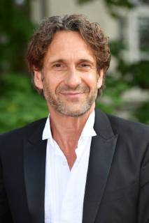 Willy Falk WILD (Schauspieler), Einzelbild,angeschnittenes Einzelmotiv,Portraet,Portrait,Porträt. Roter Teppich,Red Carpet,Bayerischer Fernsehpreis 2018 am 18.05.2018.