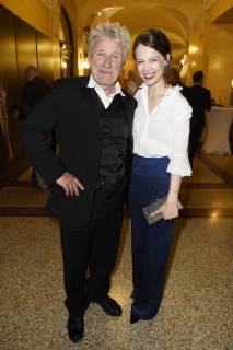 Jörg Schüttauf und Paula Beer bei der Verleihung des 30. Bayerischen Fernsehpreises 2018 im Prinzregententheater. München, 18.05.2018