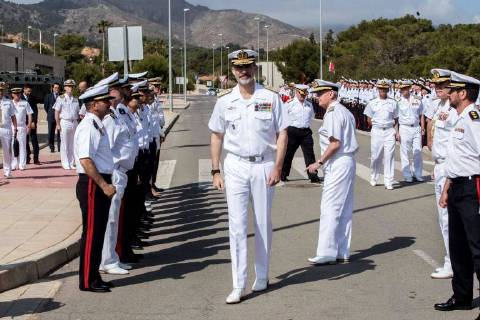 Entertainment Themen der Woche KW22 Entertainment Bilder des Tages King Felipe VI (c) visits the Naval Academy General Albacete and Fuster and the Naval Diving School in Cartagena, Murcia, Spain, 30 May 2018. King Felipe VI visits Naval Academies in Cartagena !ACHTUNG: NUR REDAKTIONELLE NUTZUNG!  Copyright: xMarcialxGuillénx GRAF9366 20180530-636632923011670106