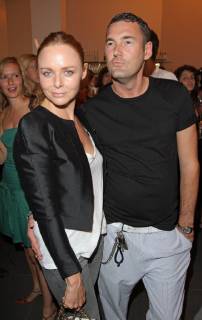 StellaMcCartney 16.07.2009 Modedesigner Stella Nina Mc Cartney (McCartney) mit Michael Michalsky in der Boutique - The Corner Berlin -, in der Franzoesischen Strasse 40, bei einem Empfang fuer sie - 16.07.2009 -