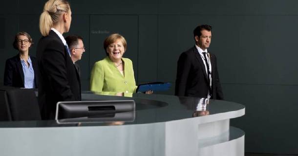 News Bilder des Tages Bundeskanzlerin Angela Merkel, CDU, im Rahmen einer Preisverleihung an die Sieger des Wettbewerbes startsozial 2017 2018 im Bundeskanzleramt in Berlin. 20.06.2018. Berlin Deutschland Copyright: xFelixxZahnx