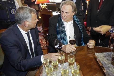 Brussels alderman Alain Courtois and French actor Gerard Depardieu pictured at the Town Hall before a ceremony to honnour French actor Gerard Depardieu, at the Palace, part of the Brussels International Film Festival (Briff), Monday 25 June 2018 in Brussels.  THIERRYxROGE 05370947