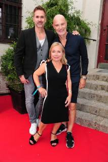 Manou Lubowski Christine Urspruch und Simon Licht beim Bavaria Film Empfang am 3.07.2018 im Rahmen vom Filmfest München Bavaria Film Fest Empfang 2018 in Muenchen