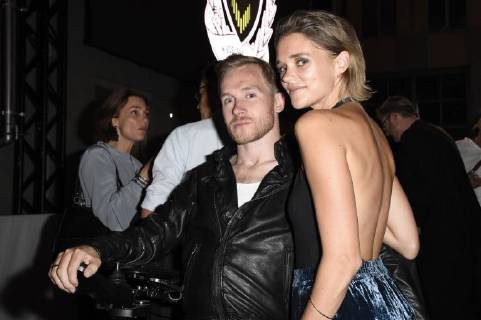 Samuel Koch mit Ehefrau Sarah Elena Koch bei der 19. Verleihung des 13th Street Shocking Short Award 2018 auf dem 36. Filmfest München 2018 in der Alten Akademie. München, 04.07.2018