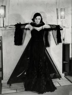 Pola Negri, Photo by Emmett Schoenbaum (RKO, 1932). File Reference 33636_671THA Hollywood CA USA  Copyright: xCinemaxLegacyxCollection ThexHollywoodxArchivex 33636_671THA