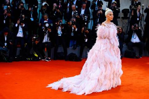 Entertainment Bilder des Tages August 31, 2018 - Venice, Italy - Lady Gaga walk the red carpet ahead of the A Star Is Born screening during the 75th Venice Film Festival, in Venice, Italy, on August 31, 2018. Venice Italy  - ZUMAn230 20180831_zaa_n230_452 Copyright: xMatteoxChinellatox