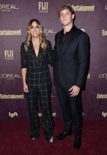15 September 2018 - West Hollywood, California - Chloe Bennett, Logan Paul. 2018 Entertainment Weekly Pre-Emmy Party held at the Sunset Tower Hotel. Photo Credit: Birdie Thompson AdMedia 230159 2018-09-15 CA West Hollywood Etats-Unis Copyright: xAdMediax STAR_230159_124
