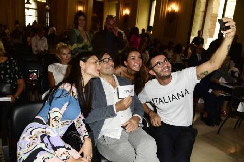 Who s who award ceremony in the picture: Claudio Cecchetto with RADIO DJ  Copyright: xSimonaxChiocciax xIPAx xSimonaxChioccia_Fotosickix