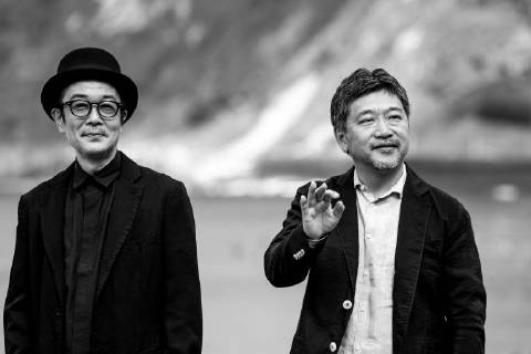 September 23, 2018 - San Sebastian, Spain - (EDITOR S NOTE: Image was converted to black and whtie) Hirokazu Kore eda (R) and Lily Franky during the photocall for Donostia Award at the 66th San Sebastian International Film Festival on September 23, 2018 in San Sebastian, Spain. San Sebastian Spain  - ZUMAn230 20180923_zaa_n230_228 Copyright: xManuelxRomanox