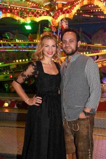 Susan Sideropoulos mit Ehemann Jakob Shtizberg Wies«n 2018 Almauftrieb Käfer Schänke 2. Tag Tracht, Dirndl Bier München 23. September 2018