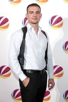 Eric Stehfest beim Fototermin zur Präsentation vom Sat.1-Deutsche Fiction-Programm für den Herbst 2018 sowie der Serien- und Movie-Entwicklungen für 2019 im Altonaer Kaispeicher. Hamburg, 26.09.2018