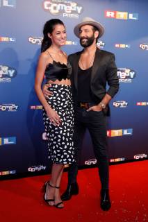 Rebecca Mir und Massimo Sinato bei der Verleihung Der Deutsche Comedypreis 2018 am 7.10.2018 in Koeln Deutscher Comedypreis 2018 in Koeln