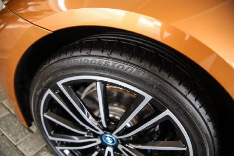 October 17, 2018 - Jakarta, Indonesia - BMW i8 Roadster displayed during a media preview in Jakarta, Indonesia on Wednesday, October 17, 2018. Jakarta Indonesia - ZUMAn230 20181017_zaa_n230_140 Copyright: xAndrewxLotulungx
