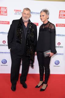 Heinz Hoenig mit Ehefrau Annika Kaersten bei der Verleihung Die Goldene Bild der Frau im Stage Operettenhaus in Hamburg am 07.11.2018