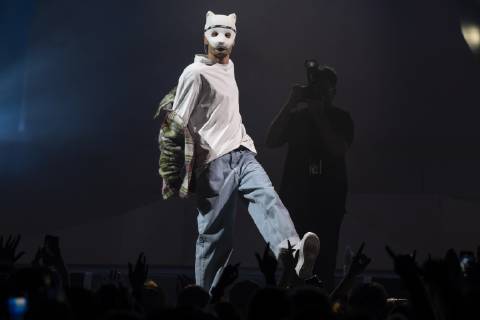 Konzert von Cro in Frankfurt Der deutsche Musiker und Pandarapper Cro spielte am 11.11.2018 im Rahmen seiner Stay Tru-Tour ein Konzert in der Festhalle Frankfurt.