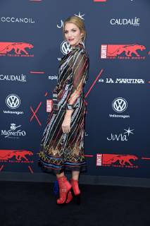 Viviane Geppert (in Aigner) beim BUNTE New Faces Award Style im Spindler & Klatt in Berlin