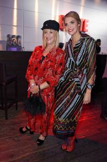 Patricia Riekel, Viviane Geppert (in Aigner) beim BUNTE New Faces Award Style im Spindler & Klatt in Berlin
