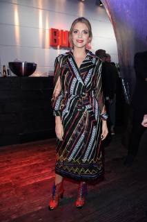 Viviane Geppert (in Aigner) beim BUNTE New Faces Award Style im Spindler & Klatt in Berlin