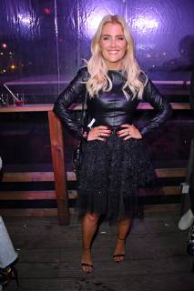 Jennifer Knaeble (in Irene Luft) beim BUNTE New Faces Award Style im Spindler & Klatt in Berlin