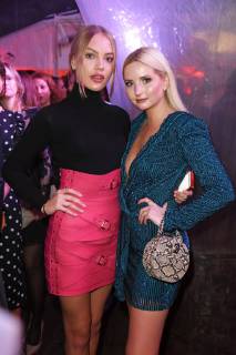 Cheyenne Ochsenknecht (in Marina Hoermanseder), Anna Hiltrop beim BUNTE New Faces Award Style im Spindler & Klatt in Berlin