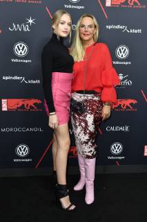 Cheyenne Savannah Ochsenknecht mit Mutter Natascha Ochsenknecht bei der Verleihung der Bunte New Faces Award Style 2018 im Spindler & Klatt. Berlin, 15.11.2018