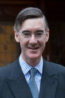 November 16, 2018 - London, London, UK - London, UK. Conservative MP, Jacob Rees-Mogg leaving his central London home this morning. London UK - ZUMAl94_ 20181116_zaf_l94_007 Copyright: xVickiexFloresx