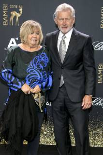 Paul Breitner mit Ehefrau Hildegard Breitner bei der 70. Bambi-Verleihung 2018 im Stage Theater am Potsdamer Platz. Berlin, 16.11.2018