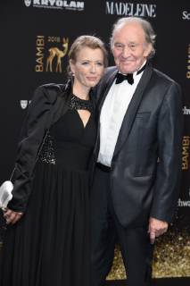 Michael Mendl mit Ehefrau Gesine Friedmann BAMBI 2018 - Roter Teppich im Theater am Potsdamer Platz in Berlin am 16.11.2018
