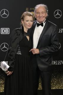 Michael Mendl mit Gesine Friedmann bei der 70. Bambi-Verleihung 2018 im Stage Theater am Potsdamer Platz. Berlin, 16.11.2018