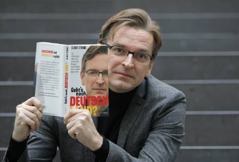 Entertainment Bilder der Woche KW47 News Bilder des Tages Claus Strunz, Journalist, Moderator, TV-Produzent, Deutschland, Berlin, Buchpräsentation: Plassenbuch-Verlag , Geht s noch Deutschland? von Claus Strunz, 22.11.2018