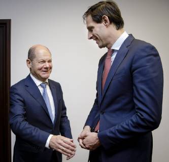 Bundesfinanzminister Olaf Scholz (l), SPD, trifft Wopke Hoekstra, niederlaendischer Minister der Finanzen, 22.11.2018, Berlin. Berlin Germany Copyright: xIngaxKjerx