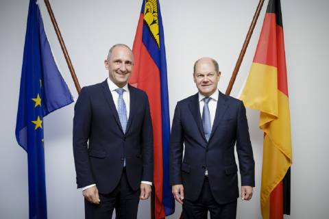 Bundesfinanzminister Olaf Scholz (l), SPD, trifft Adrian Hasler, Regierungschef und Minister fuer Praesidiales und Finanzen des Fuerstentums Liechtenstein, 22.11.2018, Berlin. Berlin Germany Copyright: xIngaxKjerx