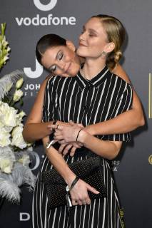 Vanessa Fuchs, Kim Hnizdo, PLACE TO B Awards. Zum dritten Mal werden die PLACE TO B Awards an Social-Media-Stars und Content Creators verliehen in Berlin am 24.11.2018