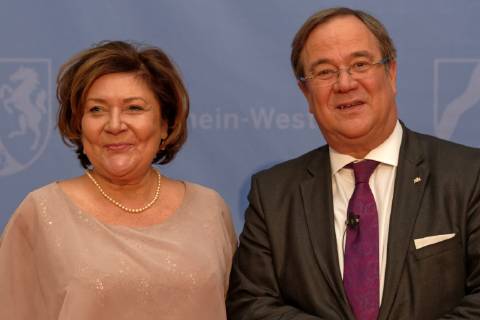 Verleihung des Staatspreises des Landes NRW 2018 an Bernhard Paul. Im Bild im Vorfeld der Preisverleihung der Ministerpräsident des Landes Nordrhein-Westfalen mit seiner Ehefrau Susanne Laschet. Köln Nordrhein-Westfalen Deutschland