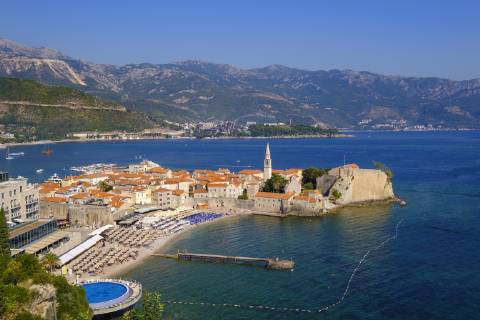Altstadt mit Stadtstrand, Budva, Adriaküste, Montenegro, Europa Copyright: imageBROKER/MartinxSiepmann iblman04786247